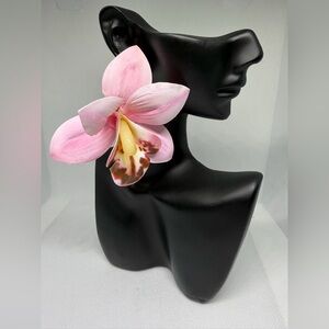 Black Bust Display with Pink Orchid